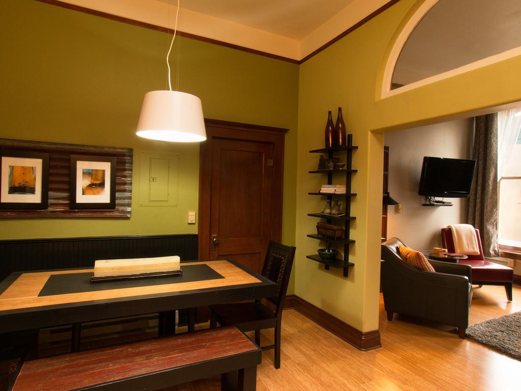 3Rd Street Flats Apartment МакМинвил Екстериор снимка