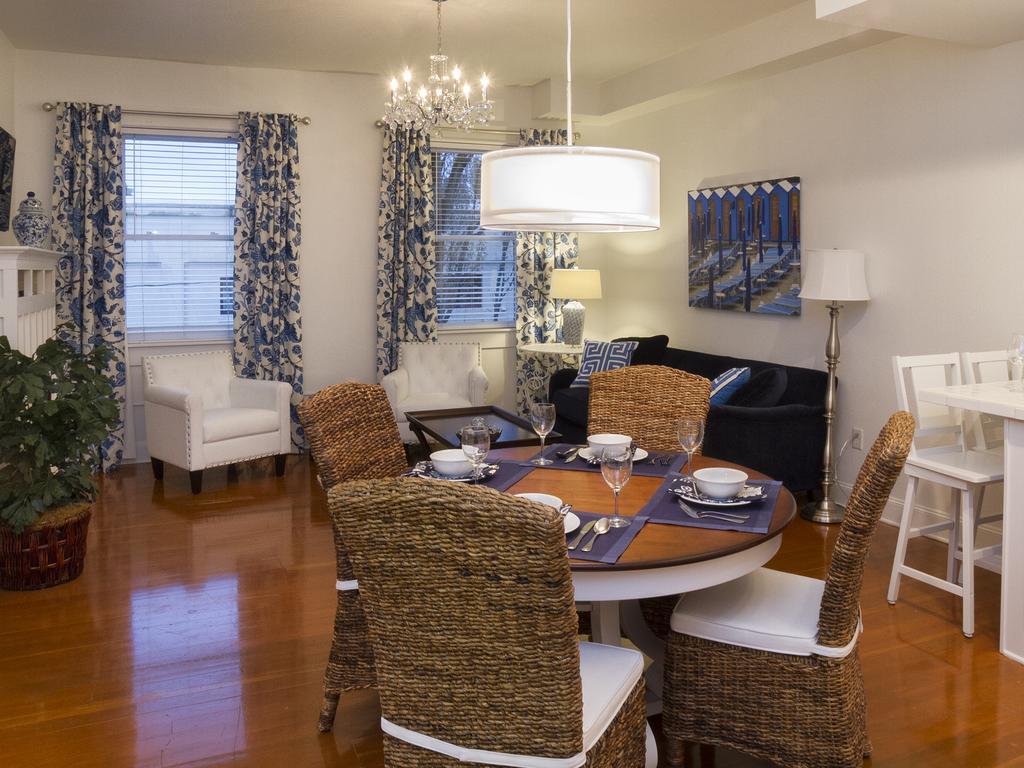 3Rd Street Flats Apartment МакМинвил Екстериор снимка