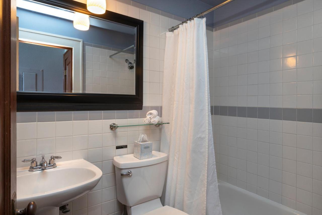 3Rd Street Flats Apartment МакМинвил Екстериор снимка