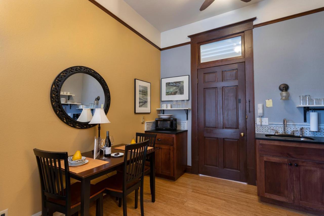 3Rd Street Flats Apartment МакМинвил Екстериор снимка